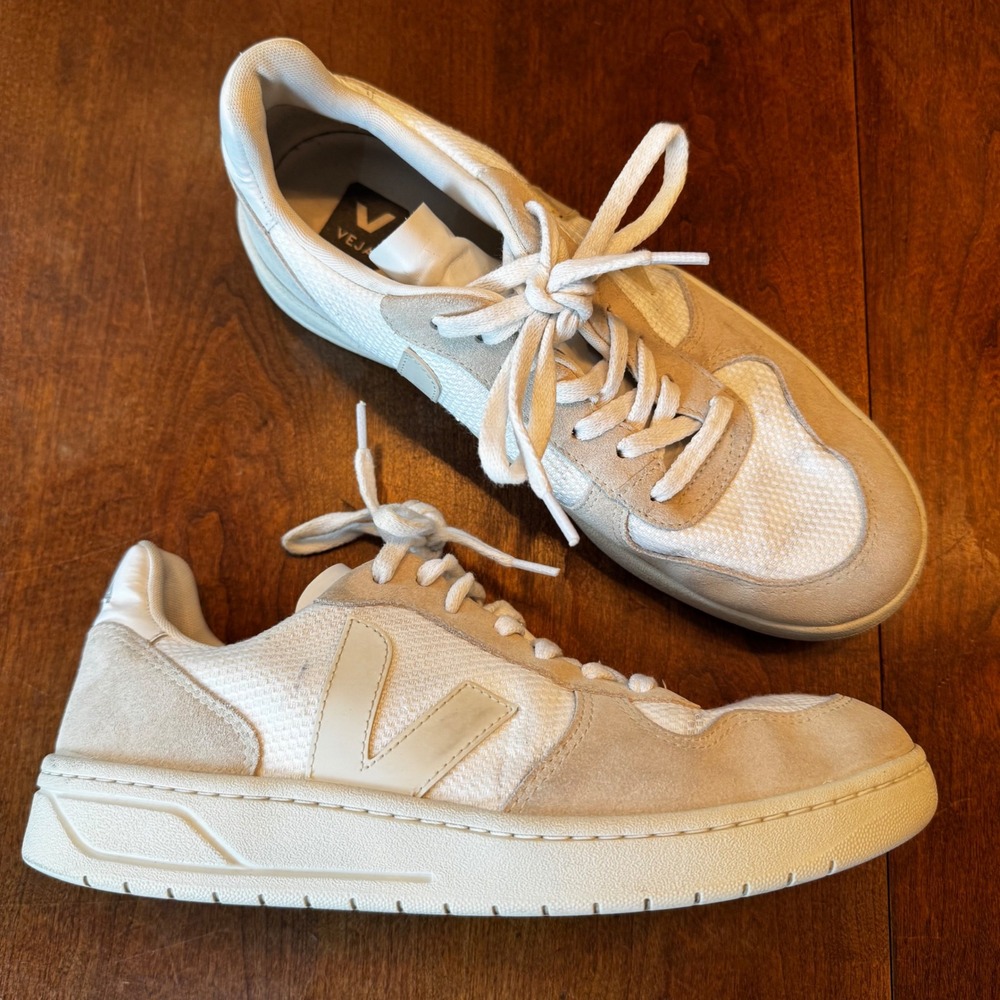 Veja Sneakers Women 8.5 White V-10 B-Mesh Suede Low Top Sustainable Shoes